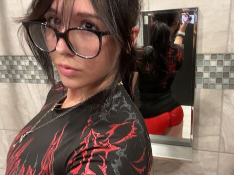 ronnie_kicksass