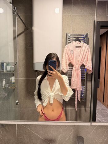 Full leaked Roo lil pet private onlyfans photo
