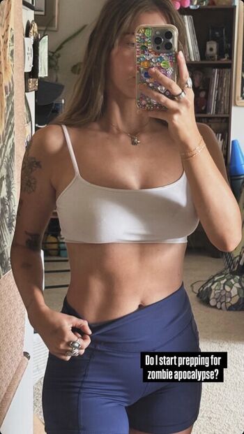 Full leaked Roromuffins private onlyfans photo