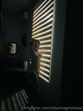 Full leaked Rosamagnoliaxo private onlyfans photo