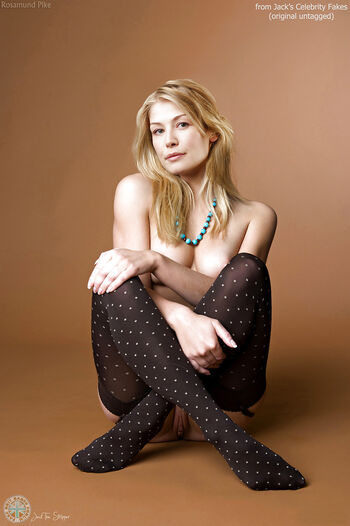 Full leaked Rosamundpike private onlyfans photo