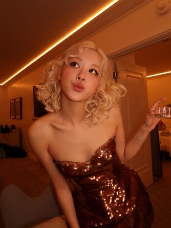 Full leaked Rose from blackpink private onlyfans photo