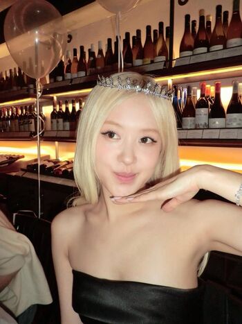 Full leaked Rose from blackpink private onlyfans photo