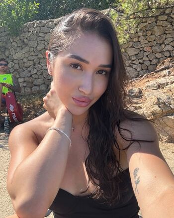 Full leaked Rose woo page private onlyfans photo