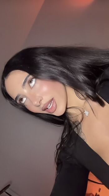 Full leaked Rose zara  page private onlyfans photo