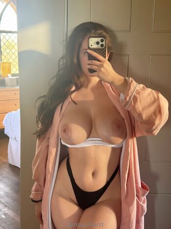Full leaked Roseharrt private onlyfans photo
