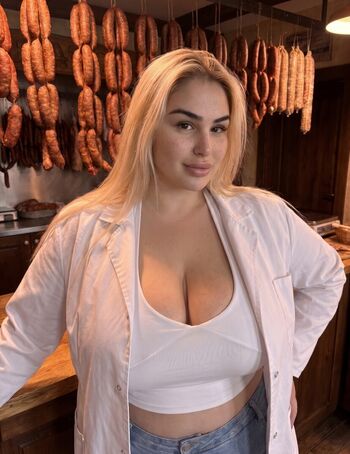 Full leaked Rosiccaa page private onlyfans photo