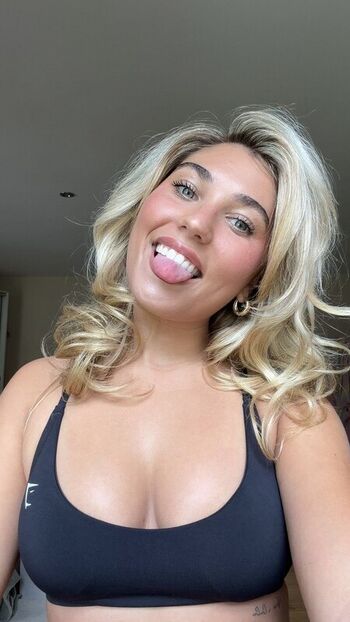 Full leaked Rosie mcclelland page private onlyfans photo