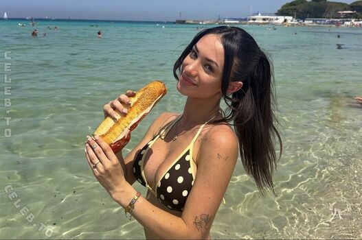 Full leaked Rossellaml private onlyfans photo