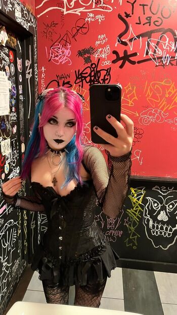 Full leaked Rottedgoth private onlyfans photo