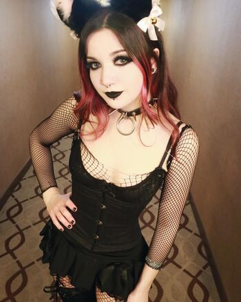 Full leaked Rottedgoth private onlyfans photo