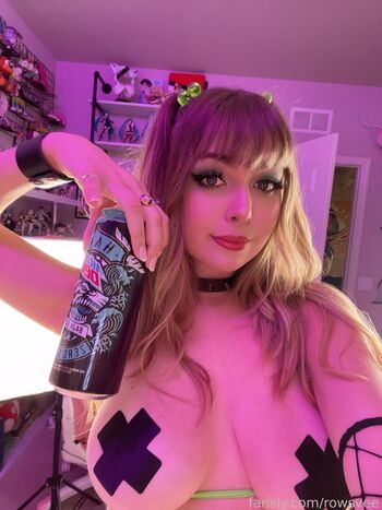 Full leaked Rowsvee  page private onlyfans photo