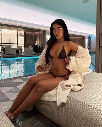 Full leaked Roxanarosuu private onlyfans photo