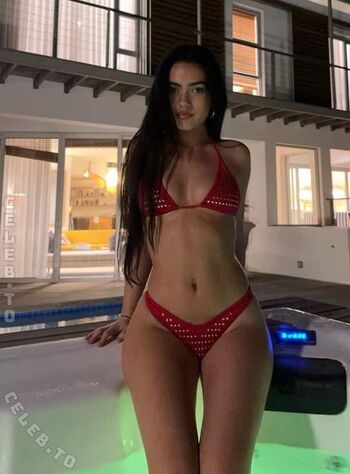 Full leaked Roxanarosuu private onlyfans photo