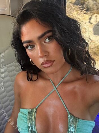 Full leaked Roxanarosuu page private onlyfans photo