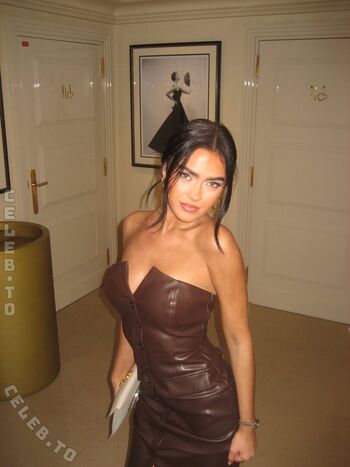 Full leaked Roxanarosuu private onlyfans photo