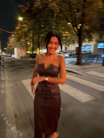 Full leaked Roxanarosuu private onlyfans photo