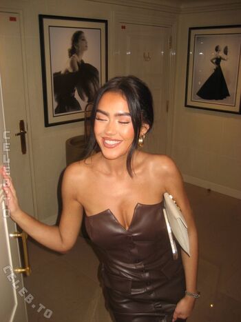 Full leaked Roxanarosuu private onlyfans photo