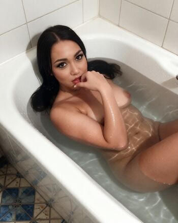 Full leaked Roxanne perez page private onlyfans photo