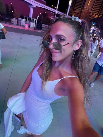 Full leaked Roxy striar page private onlyfans photo