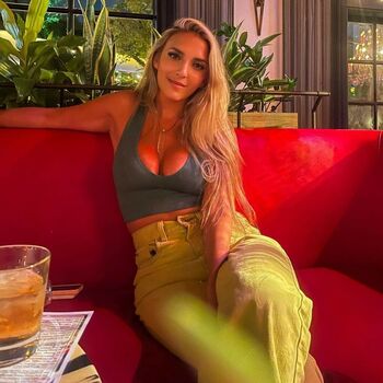 Roxy Striar