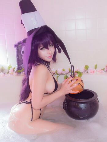 Full leaked Roxyfoxycos private onlyfans photo