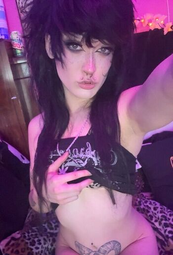 Full leaked Roxypopper private onlyfans photo