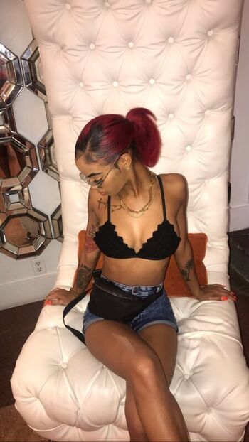 Rozay Molly