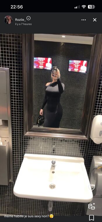 Full leaked Rozieofficial private onlyfans photo