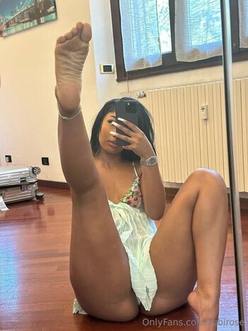 Full leaked Rubixrose private onlyfans photo