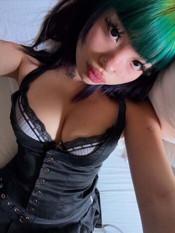 Full leaked Ruinedbymiki page private onlyfans photo