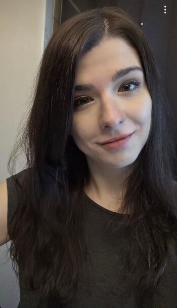 Full leaked Runebee private onlyfans photo