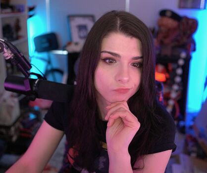 Full leaked Runebee private onlyfans photo