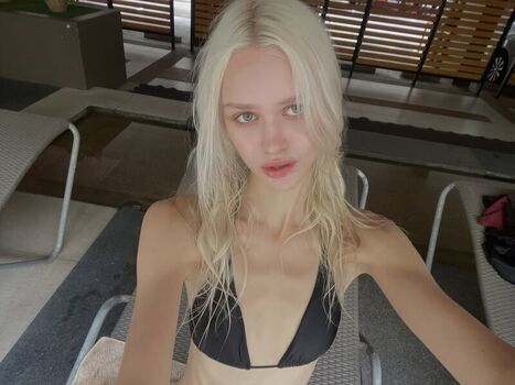 Full leaked Russian girls page private onlyfans photo