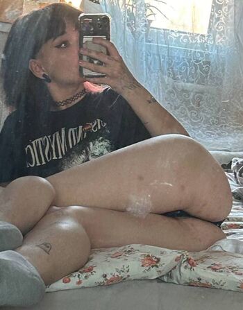 Full leaked Russian goth teasing teen private onlyfans photo