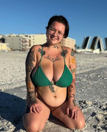 Full leaked Ryann ramona jade private onlyfans photo