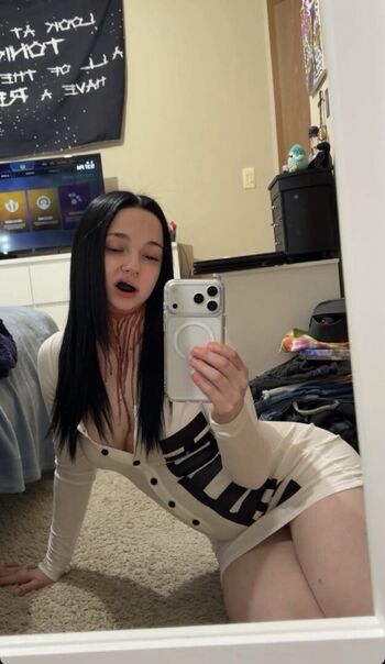 Full leaked Rynamonroe private onlyfans photo