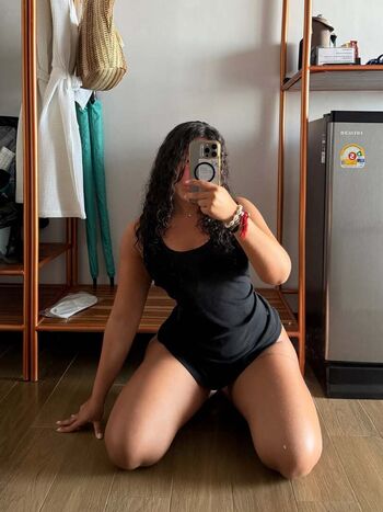 Full leaked S liooora private onlyfans photo