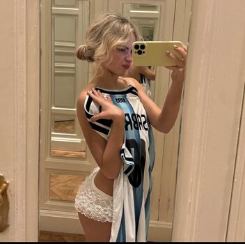 Full leaked Sabrina carpenter  page private onlyfans photo