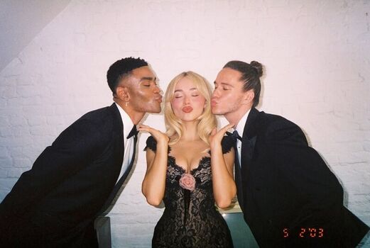 Full leaked Sabrina carpenter page private onlyfans photo