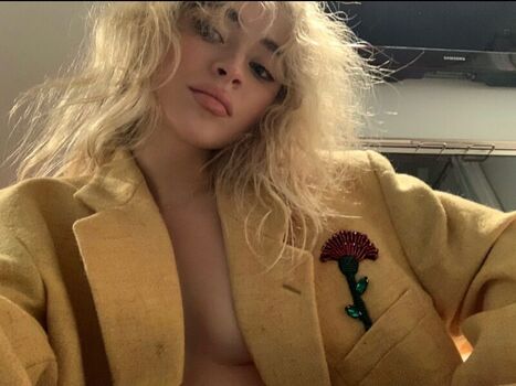 Sabrina Carpenter