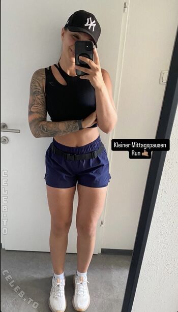 Full leaked Sabrina zarazik private onlyfans photo
