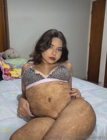 Full leaked Sabrinablossom private onlyfans photo