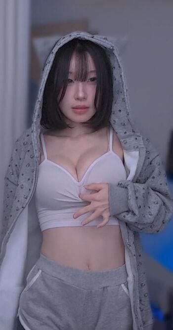 Full leaked Saeyobim private onlyfans photo