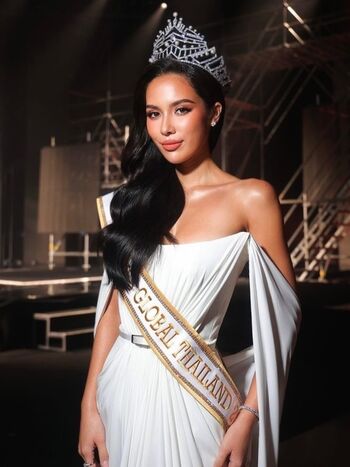 Full leaked Saffron maya snook page private onlyfans photo