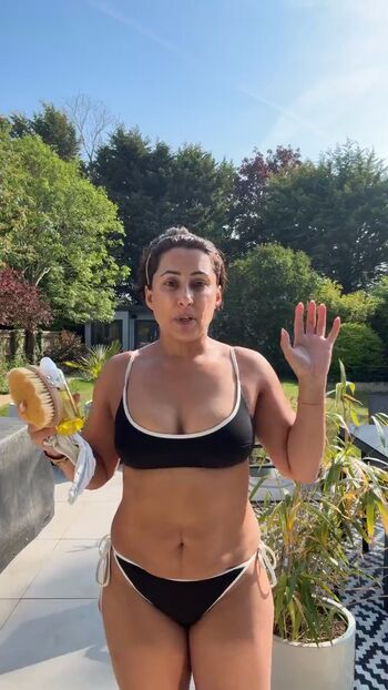 Full leaked Saira khan page private onlyfans photo