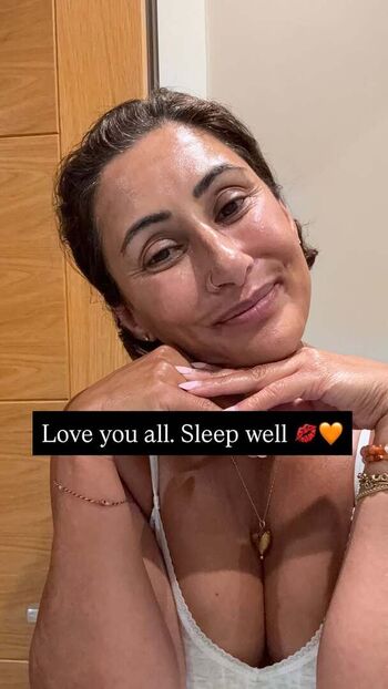 Full leaked Saira khan page private onlyfans photo