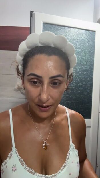 Saira Khan