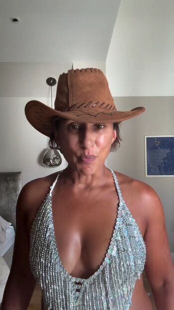 Full leaked Saira khan page private onlyfans photo