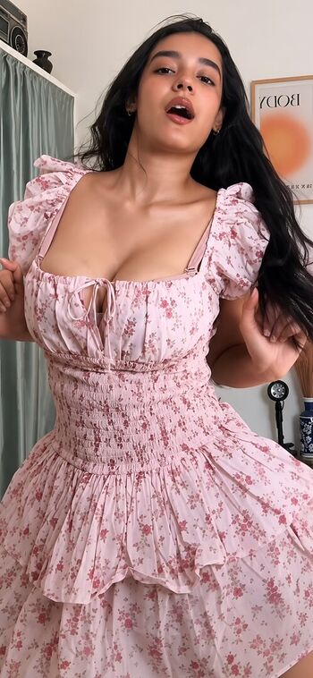 Full leaked Sakshi pandey page private onlyfans photo